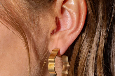 Cassie Wavy Hoop Earrings Small