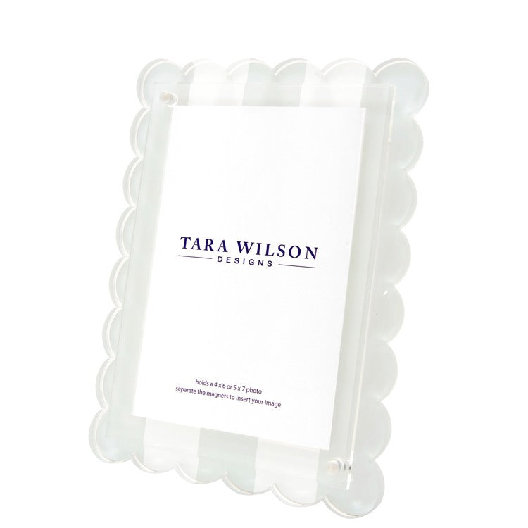 Picture Frame - Scalloped - Gray & White Stripe